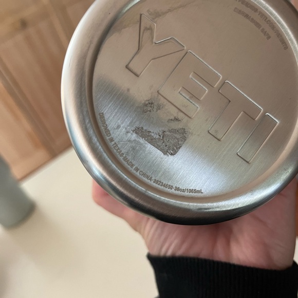 Yeti 36oz Light Gray Stone Rambler Bottle - Picture 4 of 5